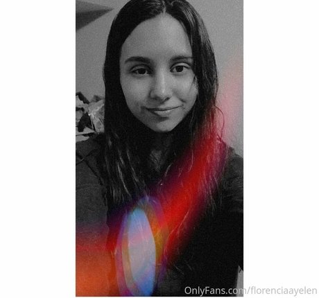 Naakte gelekte OnlyFans-foto van Babyflorcita