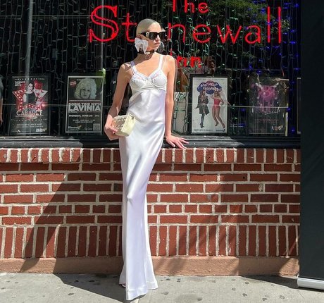 Naakte gelekte OnlyFans-foto van Stella Maxwell