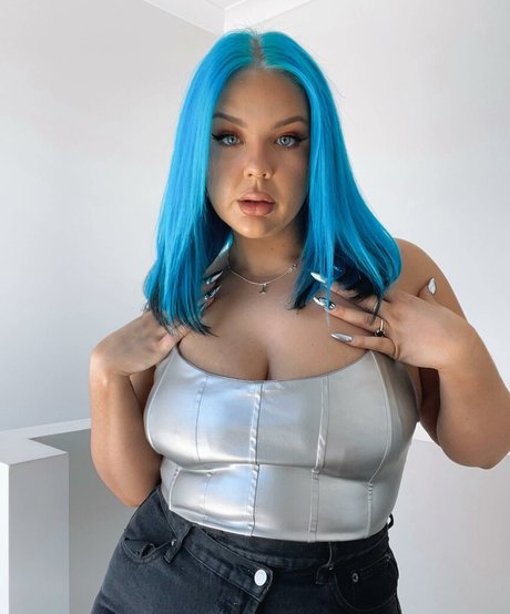 Naakte gelekte OnlyFans-foto van Laurenbrianna