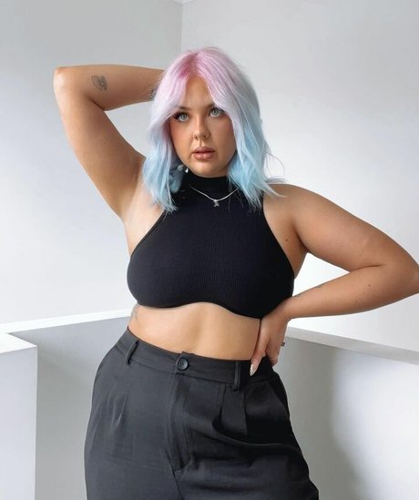 Naakte gelekte OnlyFans-foto van Laurenbrianna