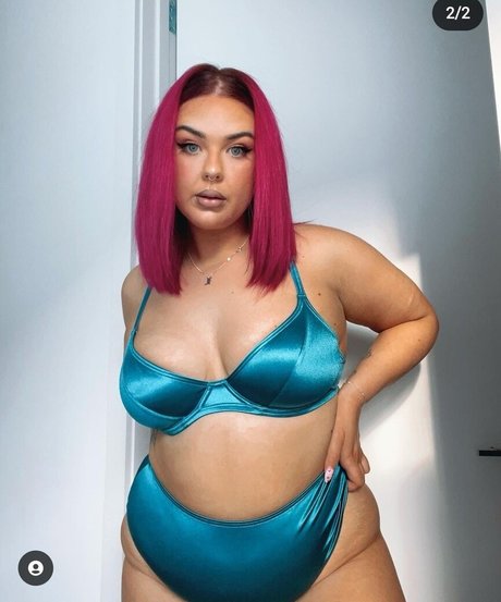 Naakte gelekte OnlyFans-foto van Laurenbrianna