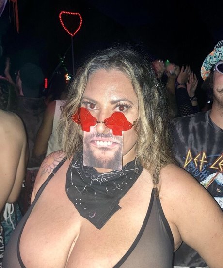 Naakte gelekte OnlyFans-foto van Marissa J