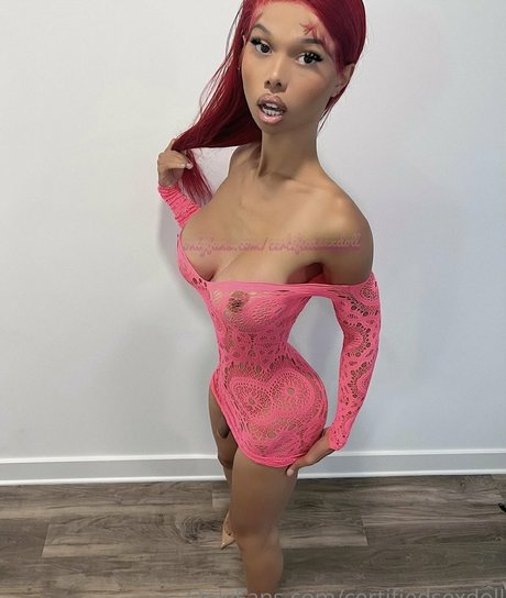 Naakte gelekte OnlyFans-foto van Certifiedsexdoll