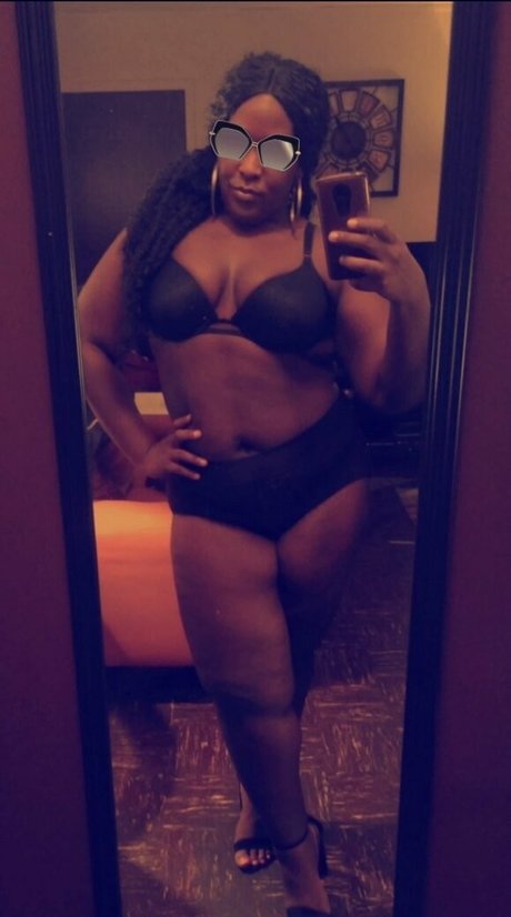 Naakte gelekte OnlyFans-foto van Creamytrans513