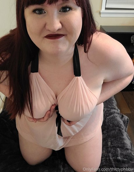 Naakte gelekte OnlyFans-foto van Thictyphbbw