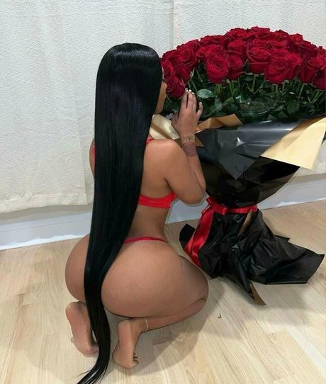 Naakte gelekte OnlyFans-foto van Ohsoyoujade