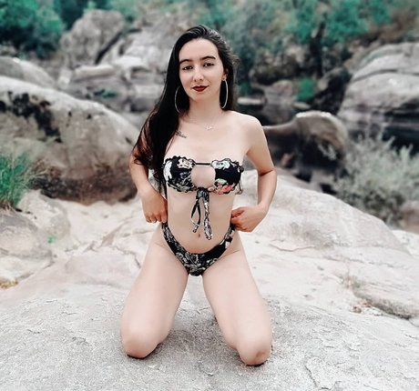 Naakte gelekte OnlyFans-foto van Sofia Morais