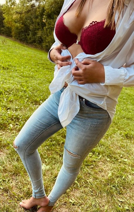 Naakte gelekte OnlyFans-foto van Sarahlovexo