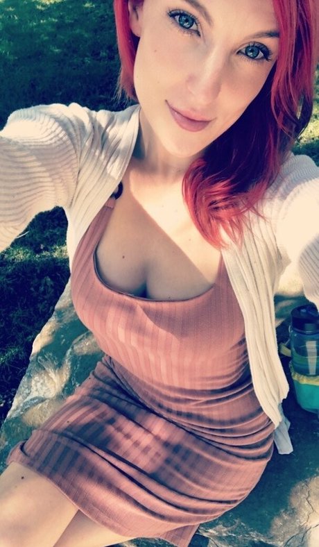 Naakte gelekte OnlyFans-foto van Bellafuryfree