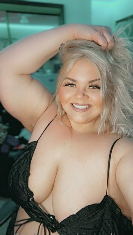 Naakte gelekte OnlyFans-foto van Sinderellaxo