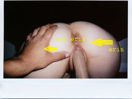 Naakte gelekte OnlyFans-foto van Caring Erin