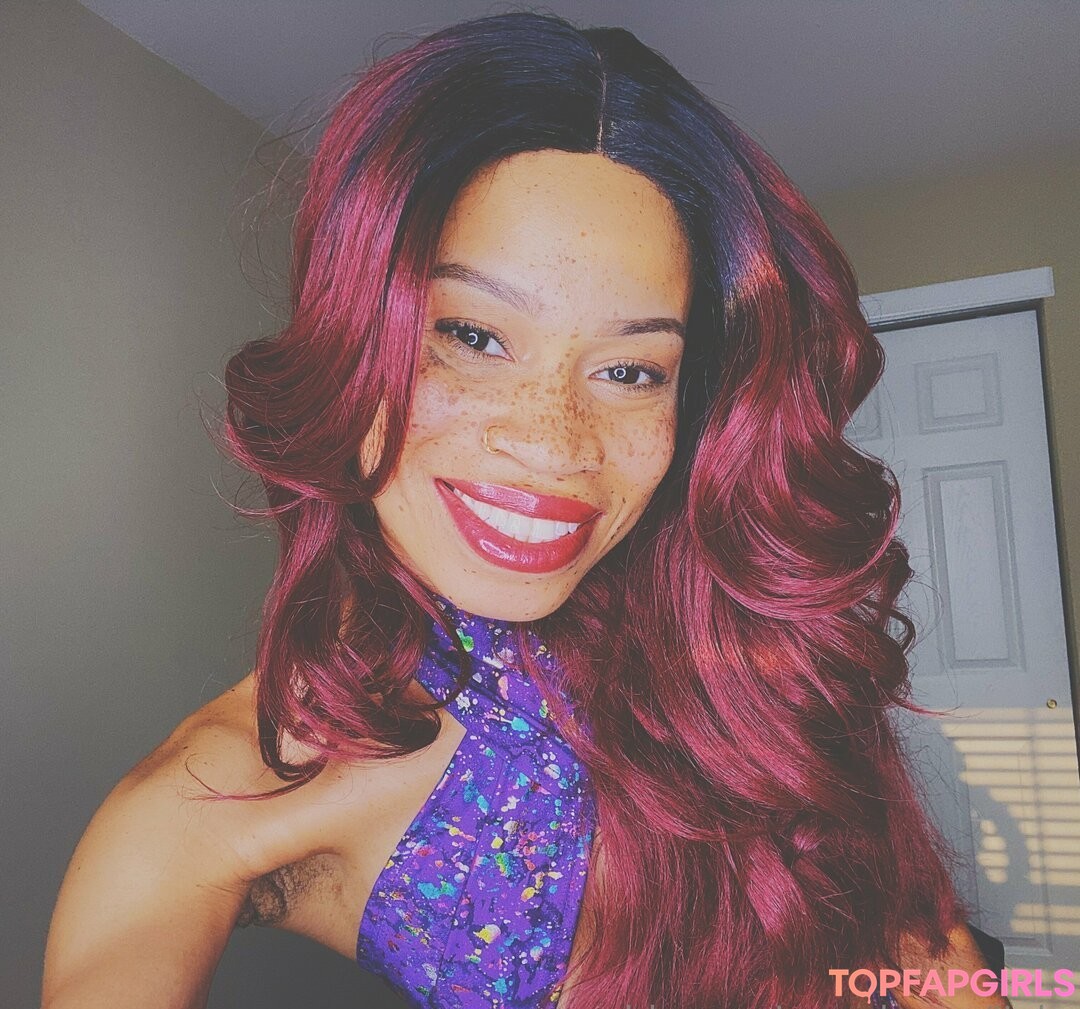 Naakte gelekte OnlyFans-foto van Goddessrosiereed #100 Naakte gelekte OnlyFans-foto van Goddessrosiereed #100