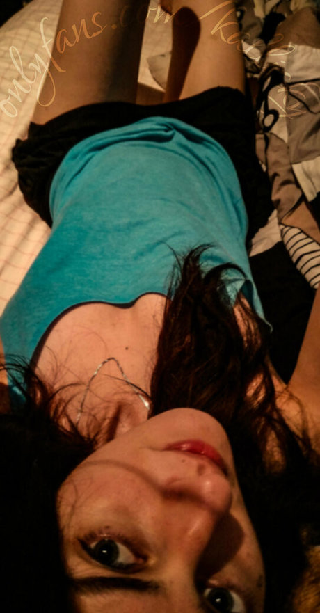 Naakte gelekte OnlyFans-foto van Kalliskyfree