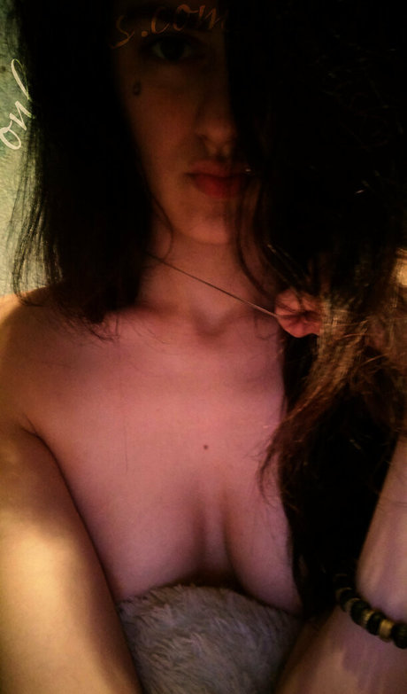 Naakte gelekte OnlyFans-foto van Kalliskyfree