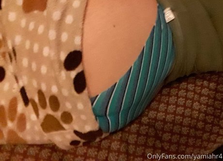 Naakte gelekte OnlyFans-foto van Yamiahr4