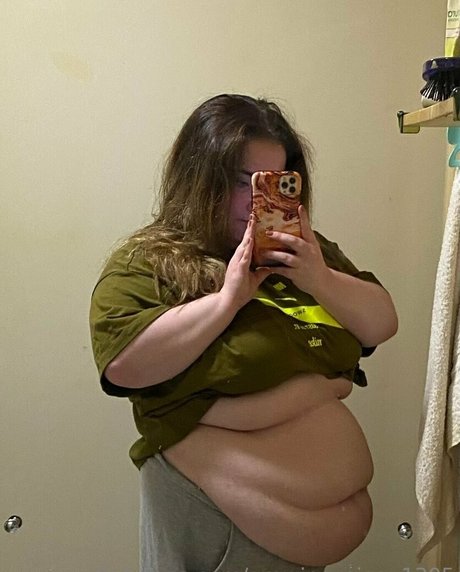 Growingpiggy1305