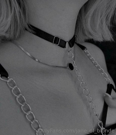 Jane_of_blonde