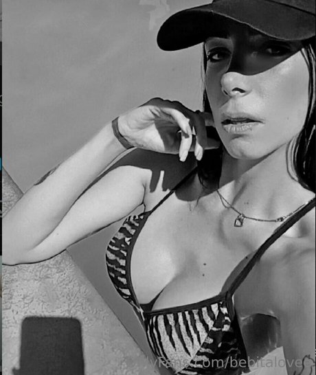 Naakte gelekte OnlyFans-foto van Bebitalovee