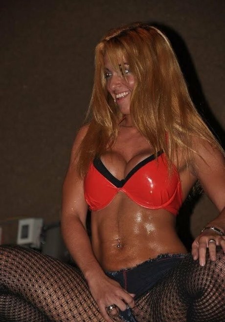 Naakte gelekte OnlyFans-foto van Agnes Marchioni