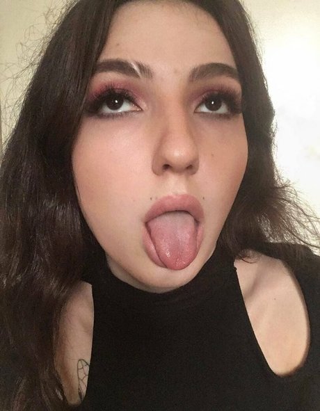 Naakte gelekte OnlyFans-foto van Cherrykush6