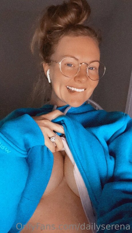 Naakte gelekte OnlyFans-foto van Dailyserena