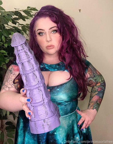 Naakte gelekte OnlyFans-foto van Obeyorla