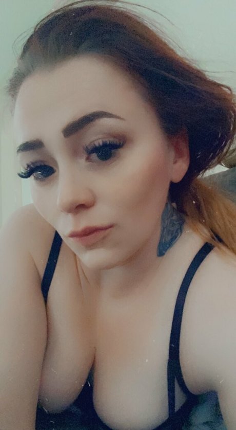 Naakte gelekte OnlyFans-foto van Queeniethofree