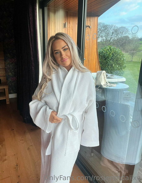 Naakte gelekte OnlyFans-foto van Rosierendallxo