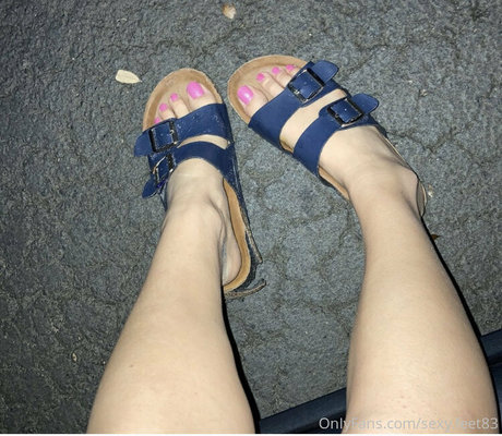 Naakte gelekte OnlyFans-foto van Rhiannongoddess