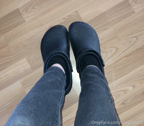Naakte gelekte OnlyFans-foto van Rhiannongoddess