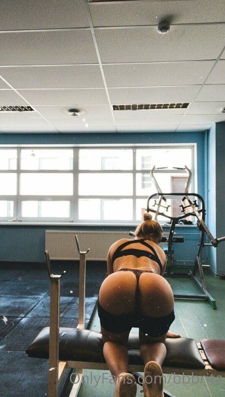Naakte gelekte OnlyFans-foto van Bbbrita