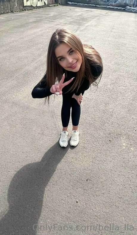 Naakte gelekte OnlyFans-foto van Bellalla