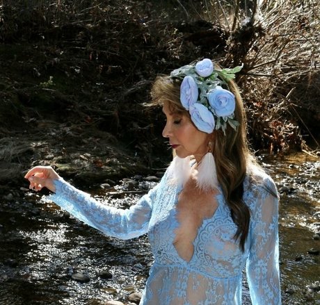 Naakte gelekte OnlyFans-foto van Kathycameron
