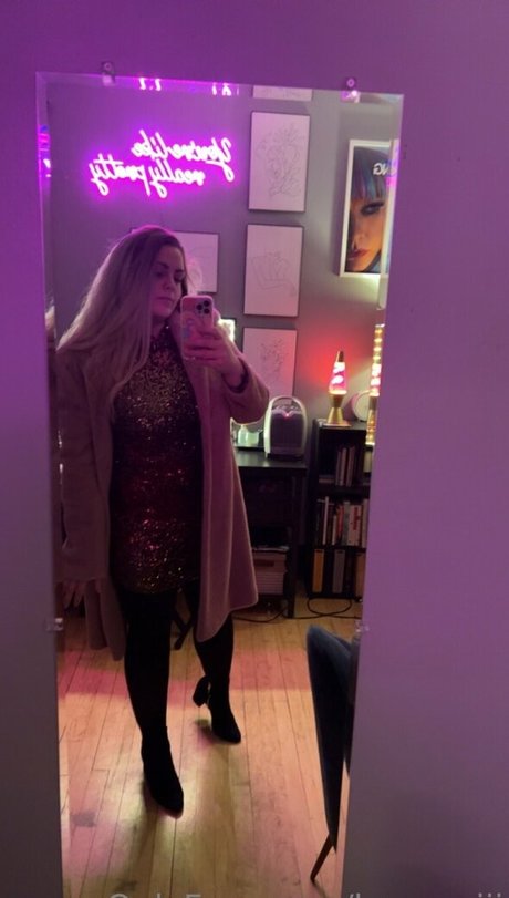 Naakte gelekte OnlyFans-foto van Kmmxiii