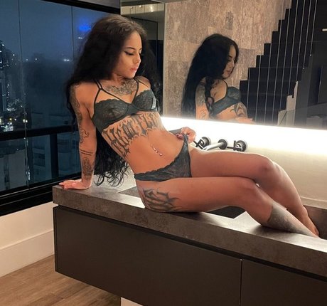 Valentina Naomi