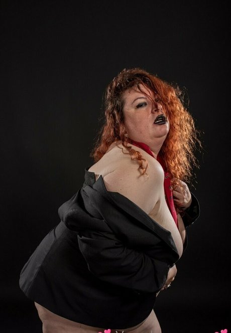 Naakte gelekte OnlyFans-foto van Sweetfatbottomed