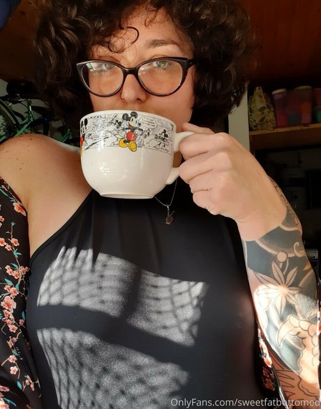 Naakte gelekte OnlyFans-foto van Sweetfatbottomed