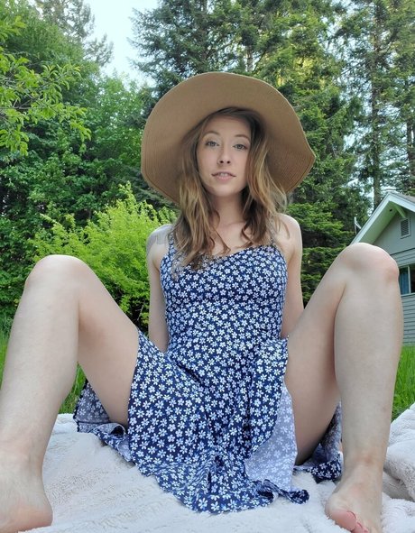 Naakte gelekte OnlyFans-foto van Annariversvip