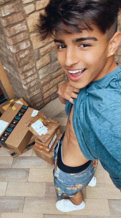Naakte gelekte OnlyFans-foto van Evillxe