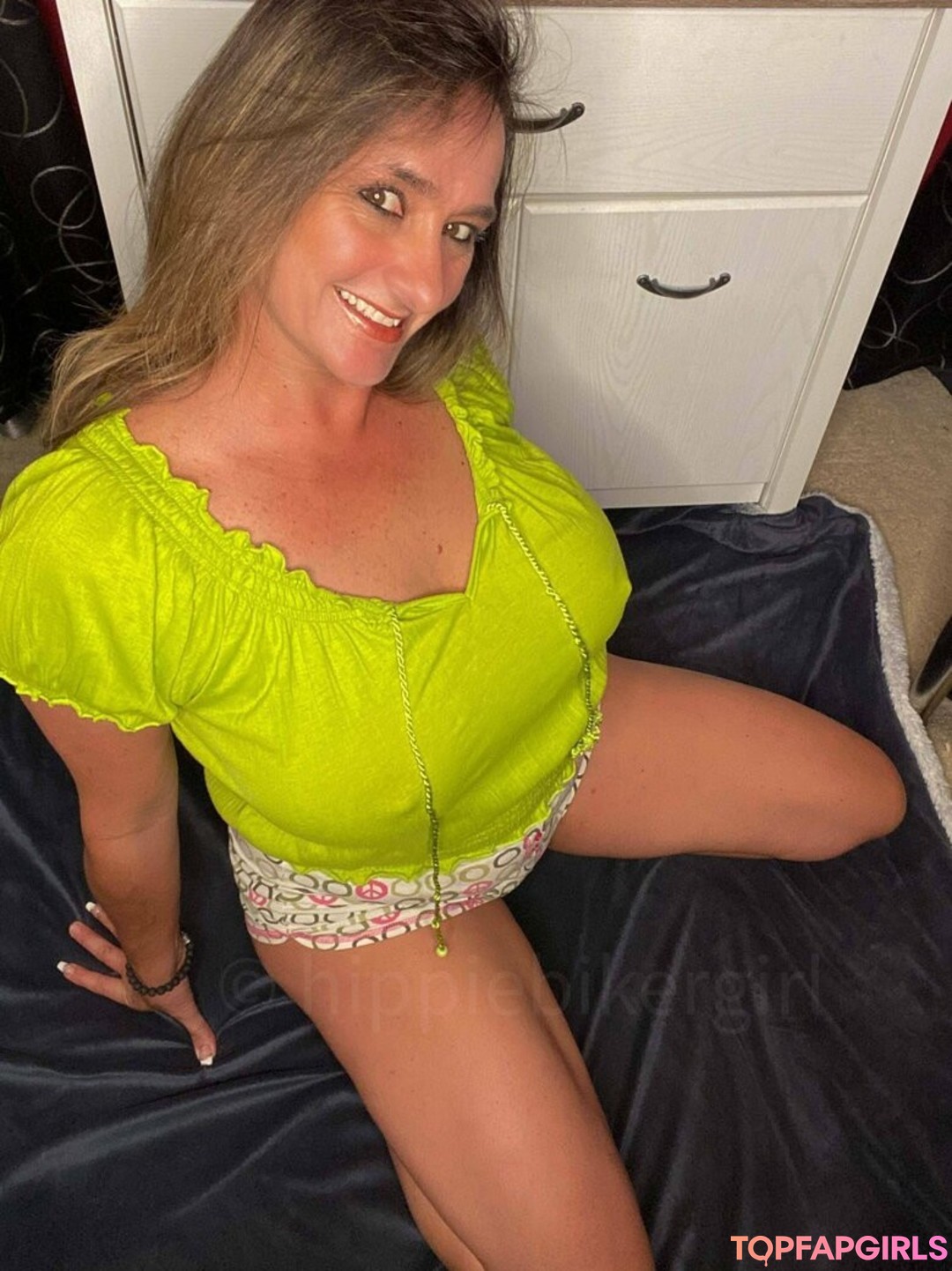 Naakte gelekte OnlyFans-foto van Hippiebikergirlfree #286 Naakte gelekte OnlyFans-foto van Hippiebikergirlfree #286