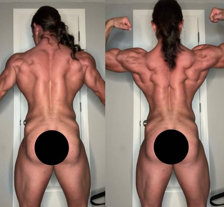 Naakte gelekte OnlyFans-foto van Rene Miller