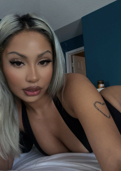 Naakte gelekte OnlyFans-foto van Xxnmtx