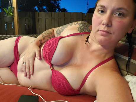 Naakte gelekte OnlyFans-foto van Fetbabe