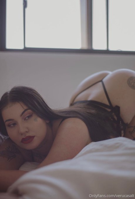 Naakte gelekte OnlyFans-foto van Veruca Salt