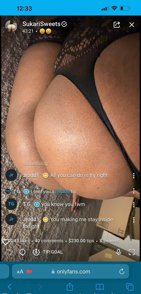 Naakte gelekte OnlyFans-foto van Sukari Sweets