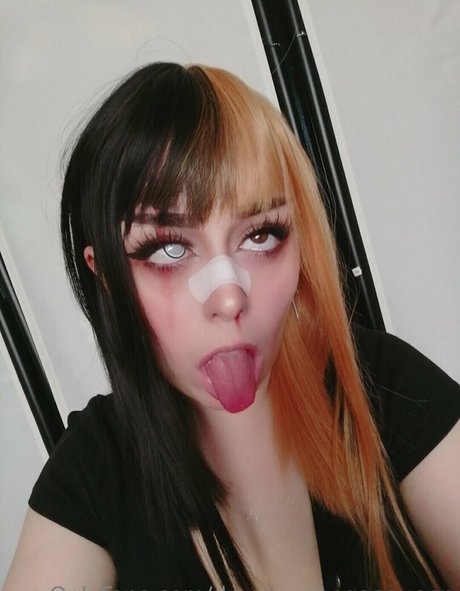 DroolingAhegaoQueen
