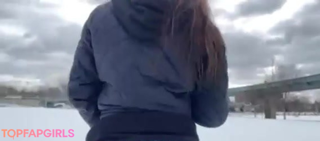 Naakte gelekte OnlyFans-foto van Leah Gotti #1092