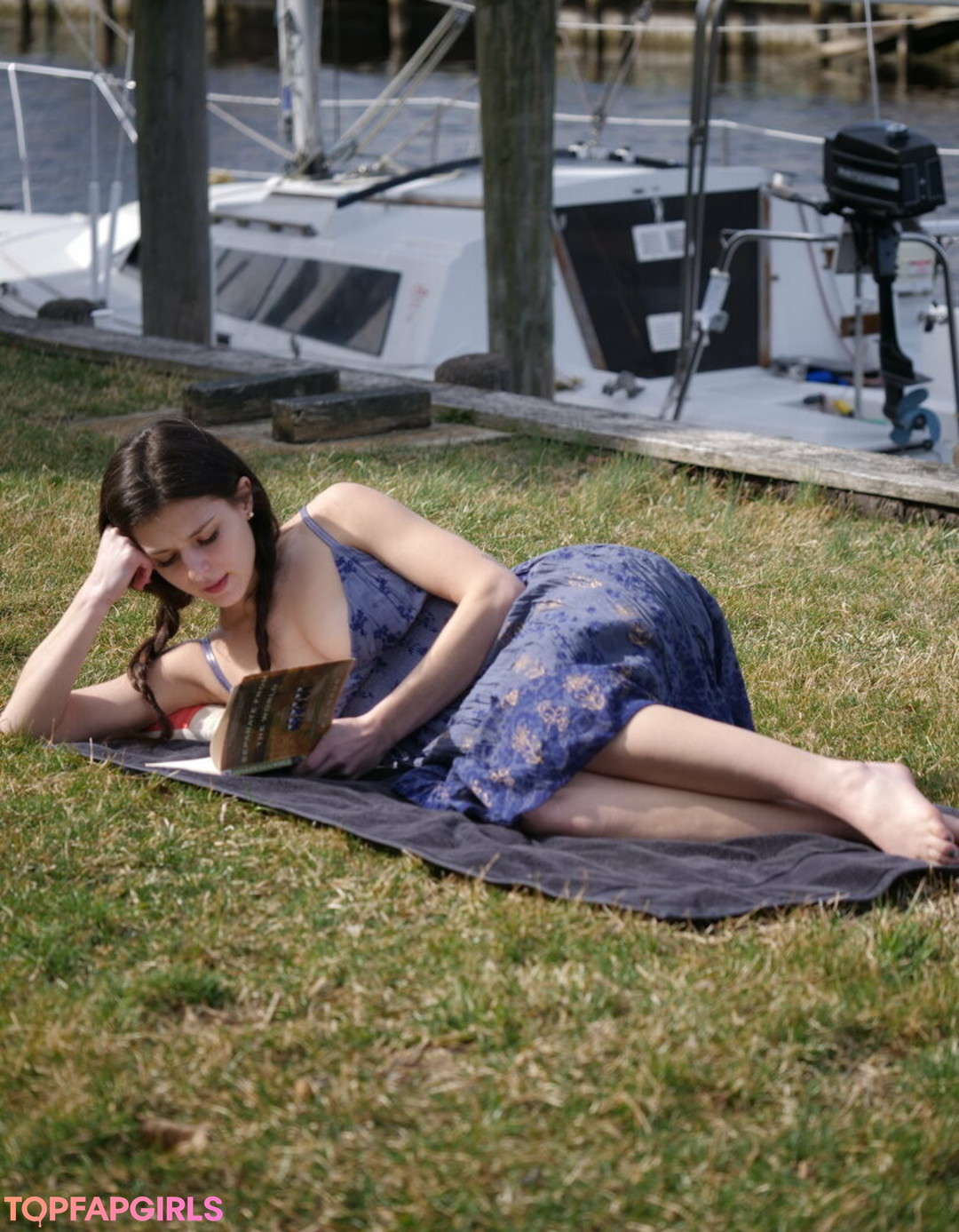 Naakte gelekte OnlyFans-foto van Leah Gotti #1830