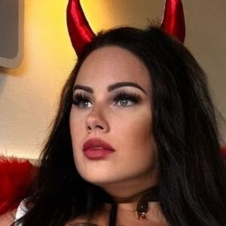 Naakte gelekte OnlyFans-foto van Italiatiti