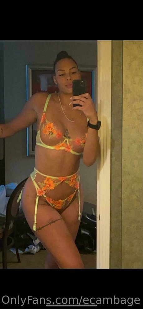 Naakte gelekte OnlyFans-foto van Elizabeth Cambage
